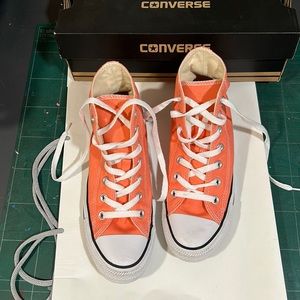 Converse All Stars. Women’s size 7.